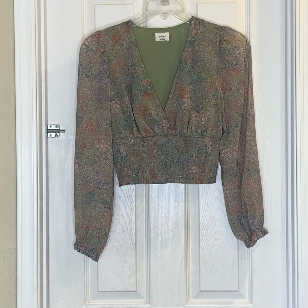 Aritzia Wilfred Wistful Floral Cropped Smocked Long Sleeve Blouse Size Medium